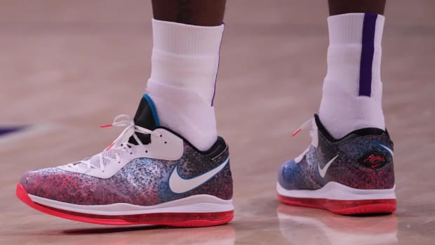 Los Angeles Lakers forward LeBron James wears the Nike LeBron 8.